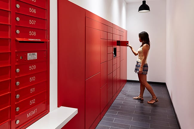 Stainless Steel Modular Casework in a Laboratory