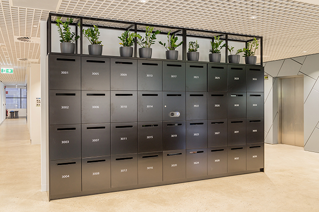 Day-Use Lockers for Hospitals