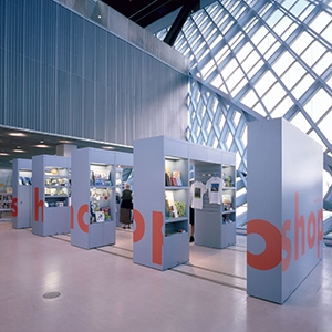 Front-of-House-Movable-Walls