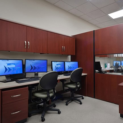 Modular-Casework-for-IT-Work-Rooms