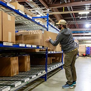 Lineside-Carton-Flow-Rack