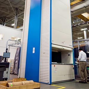 Maintenance-Industrial-Vertical-Lift